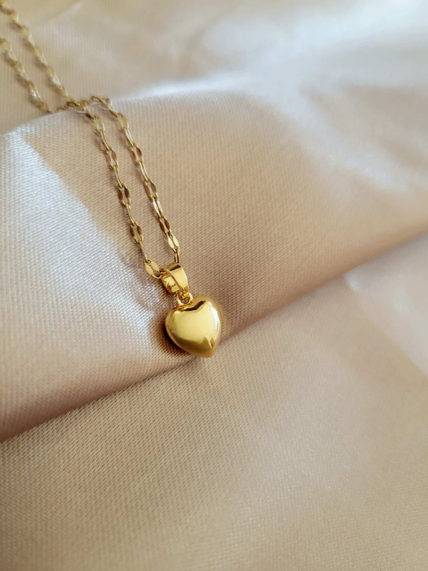 HEART NECKLACE
